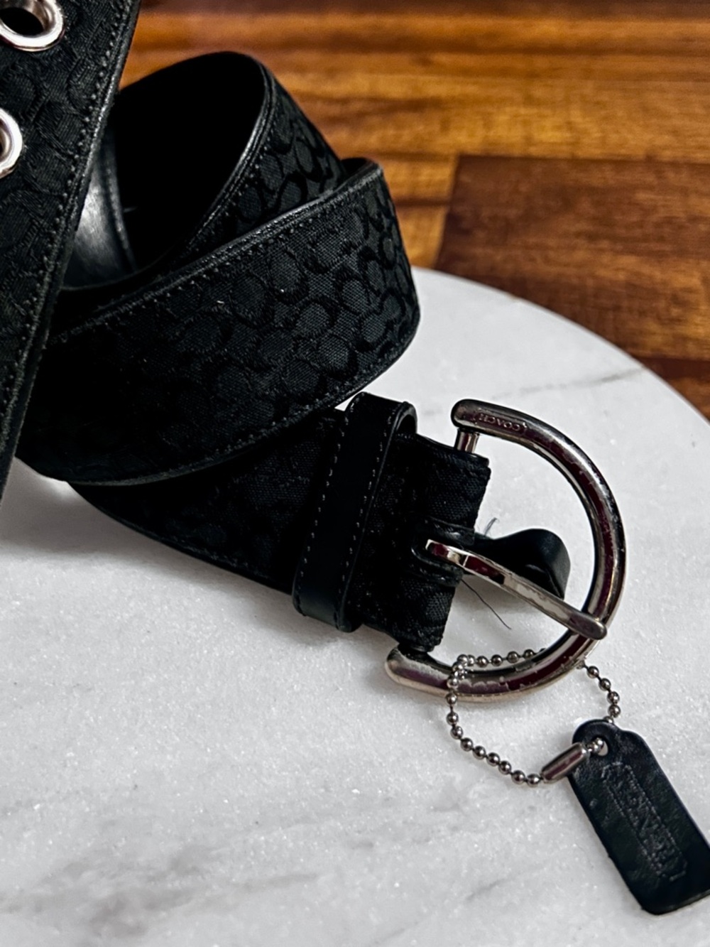 Coach (M6 3977) ~ Women’s Large ~ Vintage ~ Black W/Silver ~ Logo Designer Belt - Picture 4 of 16